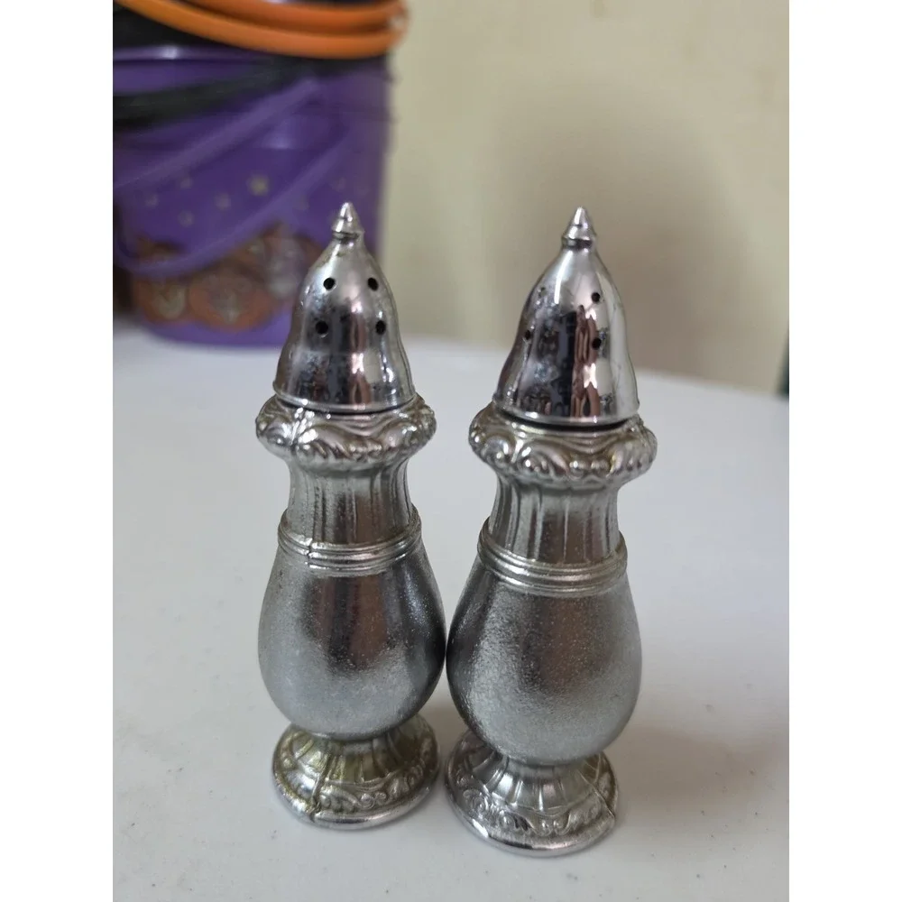 Vintage Salt And Pepper Shakers Silver